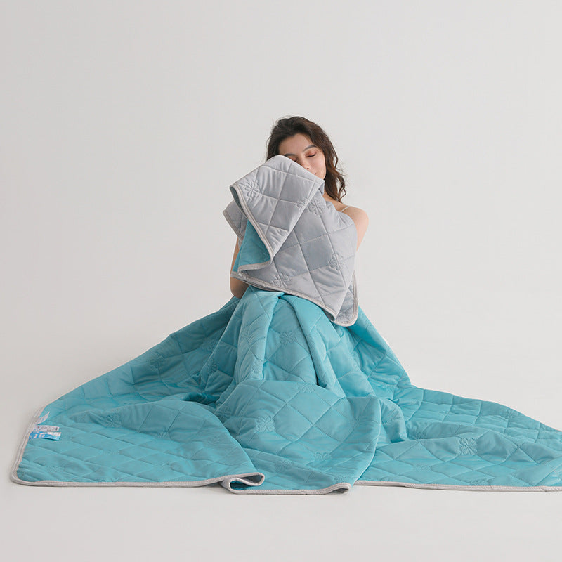 Grade A Cooling Blanket: Soft, breathable, king/queen size, summer lightweight comforter
