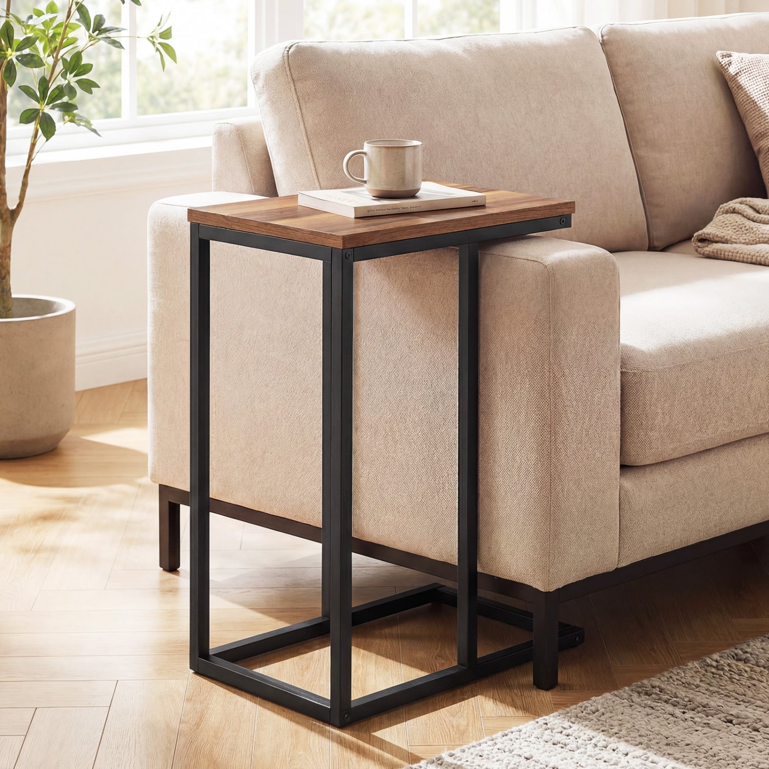 C-Shaped End Table Small Side Table with Sturdy Metal Frame
