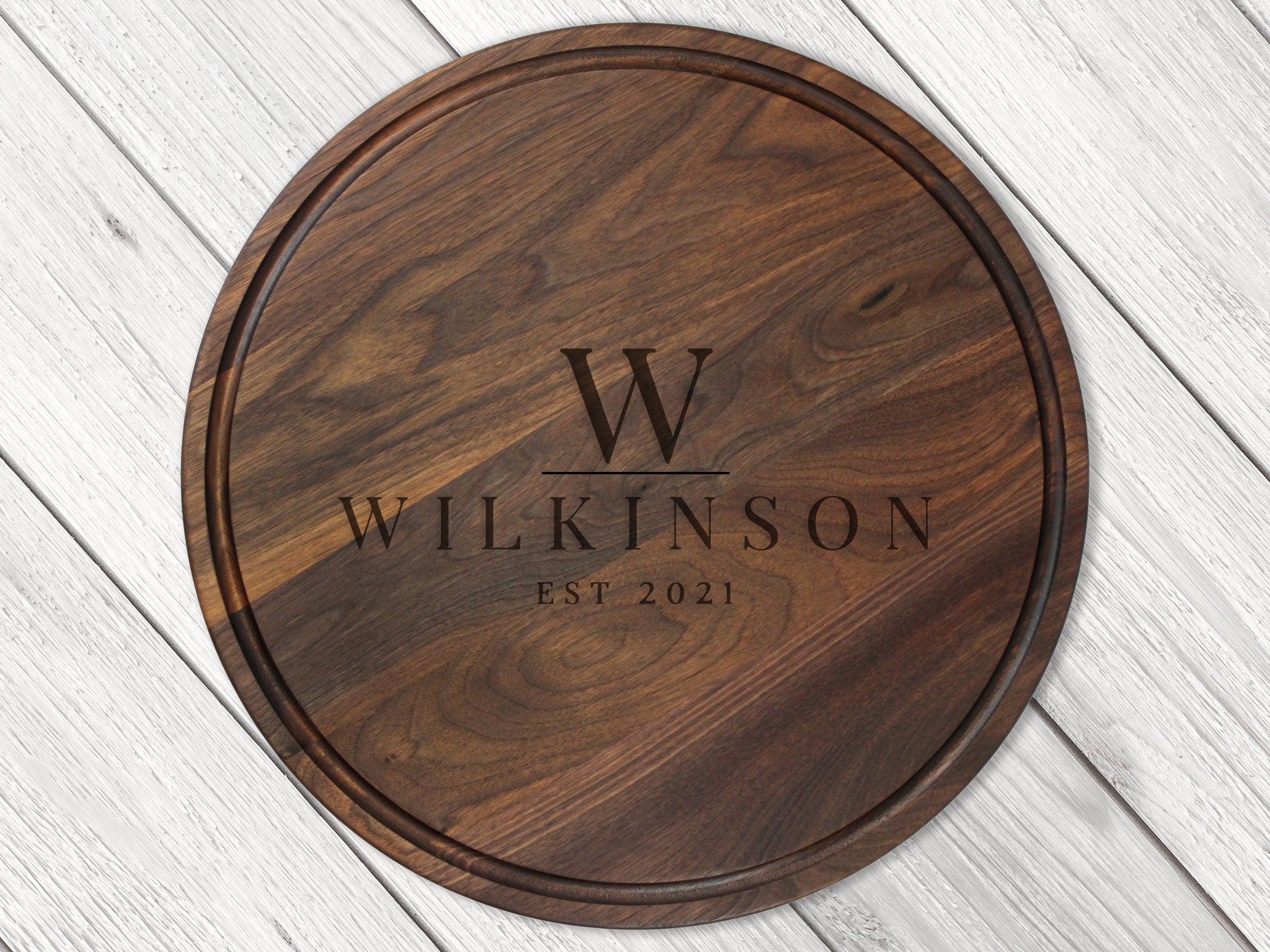 18" Walnut Personalized Round Board with Juice Groove