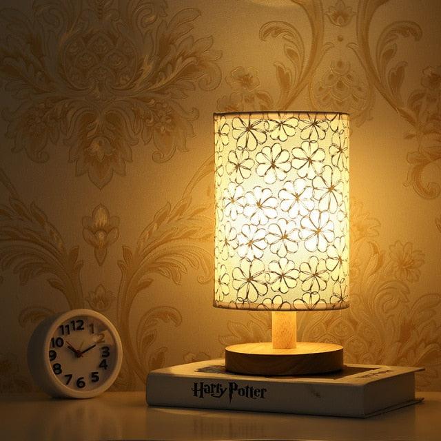 Simple Modern Table Lamp Bedroom Study Bedside Lamp 5V-220v Dimming Solid Wood